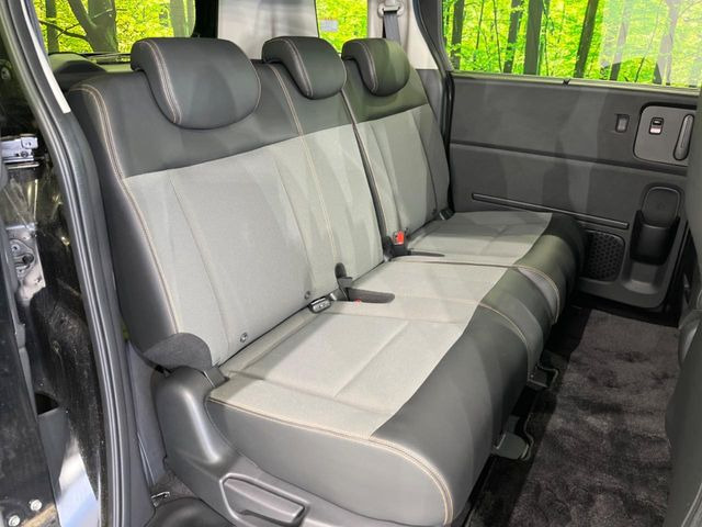 ���i���ȃI���W�i���t���A�}�b�g���I�v�V�����ɂĂ��p�ӂ��Ă���܂��B���D���ȃf�U�C����J���[�����Ԃɍ��킹�đI��ł����������Ƃ��ł��܂���