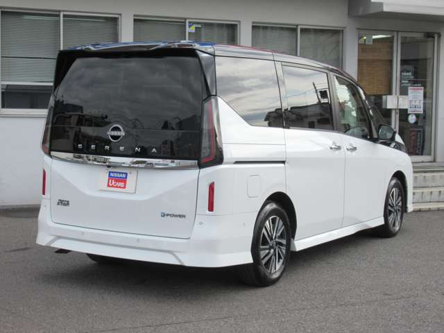 セレナ1.4 e-POWER ハイウェイスターV