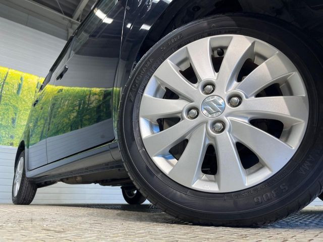 �y����14�C���`�A���~�z�C�[���z�O�ςɃ}�b�`���������A���~�z�C�[���𑕒����Ă���܂��B�e��ЊO�A���~�z�C�[����A�X�^�b�h���X�^�C�����戵�����Ă���܂��B���񂲑��k����������