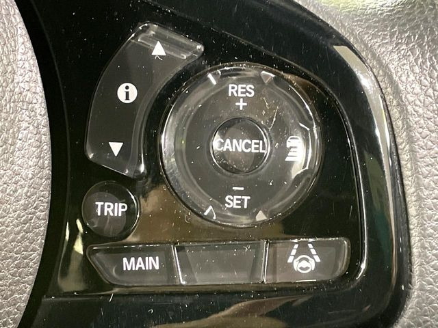 �y�A�_�v�e�B�u�N���[�Y�R���g���[���z�������H�ł̒��������s���y��!!�����ő��x��ۂN���[�Y�R���g���[�����A�Փˌy���V�X�e���ƘA�g���A�O���̎ԗ������m���ĎԊԂ�ۂ悤�ɑ��x���߂��Ă���܂�!!