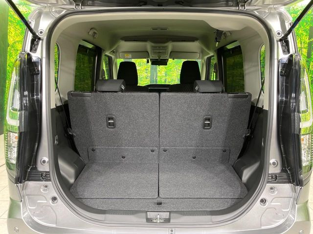 ���i�̂���������ʋ΁A���}���ɏ\���ȉ׎��X�y�[�X���m�ۂ��Ă���܂��B�Z�J���h�V�[�g��|���ƁA�傫�ȉו��̐ύڂ��\�ł���