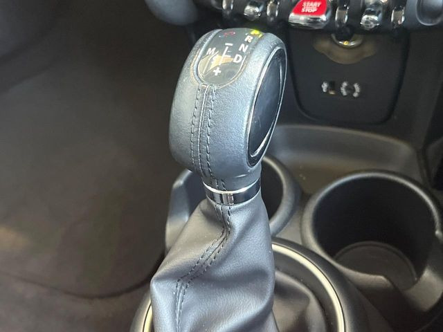 ��MT���[�h�t��AT:�ʏ�͎����ł����Ȃ���ϑ�(�M�A�`�F���W)���h���C�o�[�̑���ɂ���ĈӐ}�I�ɕς�����V�X�e���ł��B����w���i�̃h���C�u�����y���݂��������܂�!