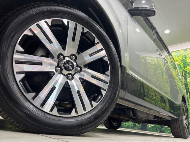 �y����18�C���`�A���~�z�C�[���z�O�ςɃ}�b�`���������A���~�z�C�[���𑕒����Ă���܂��B�e��ЊO�A���~�z�C�[����A�X�^�b�h���X�^�C�����戵�����Ă���܂��B���񂲑��k����������