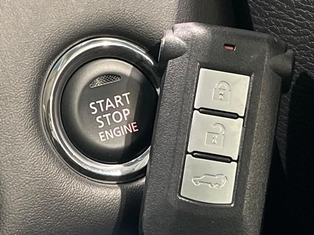 �y�I�y���[�V�����L�[�z�J�o����|�P�b�g�ɓ��ꂽ�܂܂ł��h�A�̎{���E�������\�ȃX�}�[�g�L�[�𑕔��B�G���W���̃I���E�I�t�����J�M�����o���K�v����������Ƃ��Ă��֗��ł���