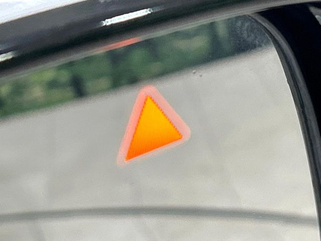 �y������p���m�z���s���A�h�A�~���[�̎��p�ɂȂ�₷���ӏ��Ɍ㑱�Ԃ��ڋ߂���ƃT�C�h�~���[�t�߂Ɍx����\���A�h���C�o�[�ɒ��ӊ��N�����Ă���܂��B