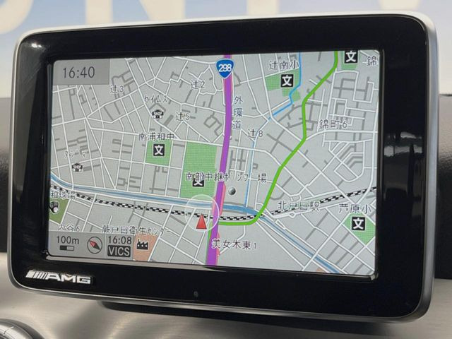 �������i�r:��̊��̂���i�r�́A����������ԓ������o���Ă���܂��BBluetooth�Đ��ȂǃI�[�f�B�I�@�\���[�����Ă���܂��̂ŁA�^�]�����y���߂܂���