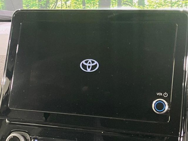 �y8�C���` �f�B�X�v���C�I�[�f�B�I�z���ʂ̃f�B�X�v���C��AppleCarPlay��AndroidAuto�����p�\�B�傫�ȉ�ʂŃX�}�z�i�r�A�v���������p���������܂���