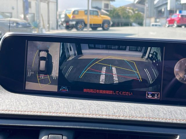 �y�p�m���~�b�N�r���[���j�^�[�z��p�̃J�����ɂ��A�ォ�猩���낵���悤�Ȏ��_��360�x�N���}�̎��͂��m�F���邱�Ƃ��ł��܂������p�������m�F���₷���A�����ꏊ�ł̐؂�Ԃ��⒓�Ԃ��X���[�Y�ɍs���܂��B