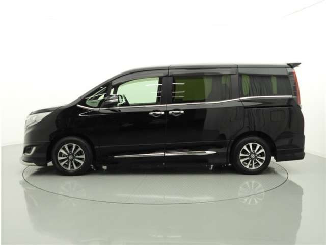 エスクァイア2.0 Gi プレミアムパッケージ ブラックテイラード