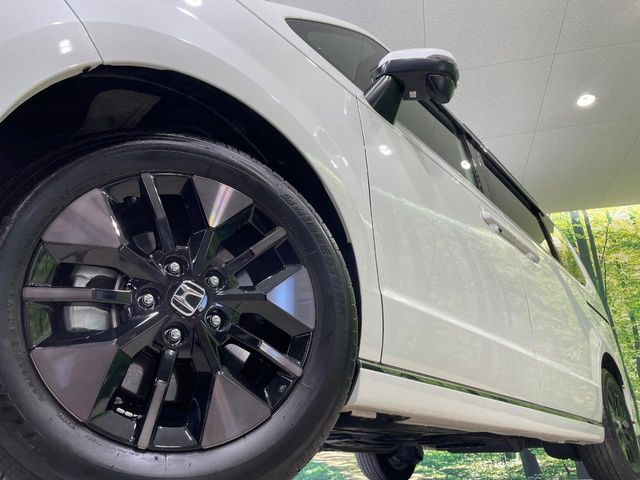 �y����16�C���`�A���~�z�C�[���z�O�ςɃ}�b�`���������A���~�z�C�[���𑕒����Ă���܂��B�e��ЊO�A���~�z�C�[����A�X�^�b�h���X�^�C�����戵�����Ă���܂��B���񂲑��k����������