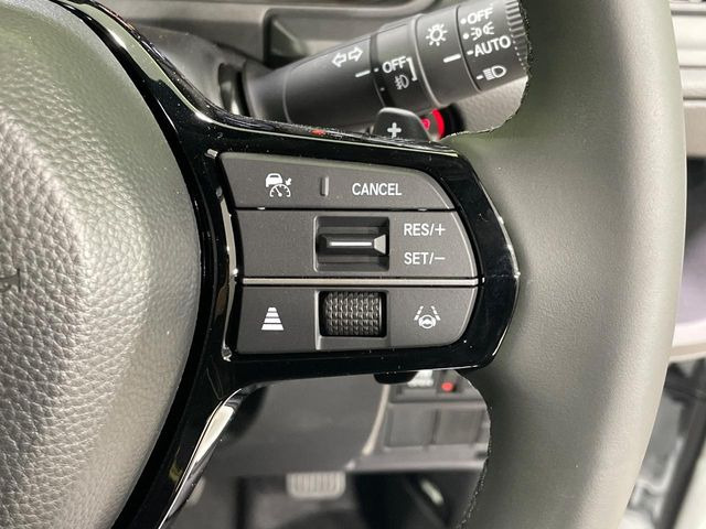 �y�A�_�v�e�B�u�N���[�Y�R���g���[���z�������H�ł̒��������s���y��!!�����ő��x��ۂN���[�Y�R���g���[�����A�Փˌy���V�X�e���ƘA�g���A�O���̎ԗ������m���ĎԊԂ�ۂ悤�ɑ��x���߂��Ă���܂�!!