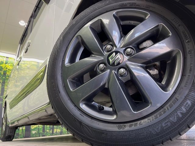 �y����14�C���`�A���~�z�C�[���z�O�ςɃ}�b�`���������A���~�z�C�[���𑕒����Ă���܂��B�e��ЊO�A���~�z�C�[����A�X�^�b�h���X�^�C�����戵�����Ă���܂��B���񂲑��k����������