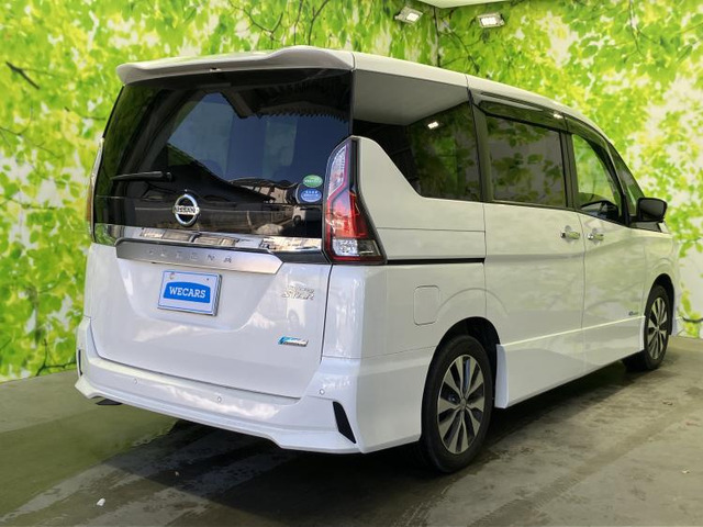 セレナ2.0 ハイウェイスター Vセレクション