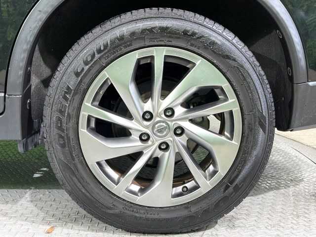 �y����18�C���`�A���~�z�C�[���z�O�ςɃ}�b�`���������A���~�z�C�[���𑕒����Ă���܂��B�e��ЊO�A���~�z�C�[����A�X�^�b�h���X�^�C�����戵�����Ă���܂��B���񂲑��k����������