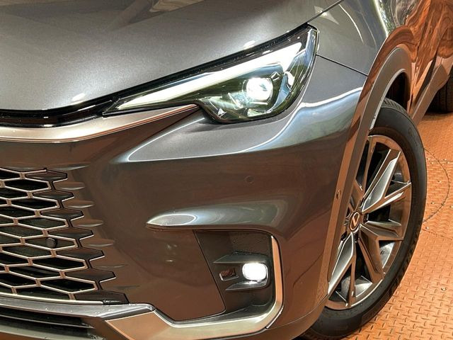 �yLED�w�b�h���C�g�z���V����ԑ��s�����ǍD�Ȏ��E���m�ۂ����S���ĉ^�]�ł��鍂�P�xLED�w�b�h���C�g�𑕔�!�_�����x�������A����d�͂��}�����Ă��܂��B