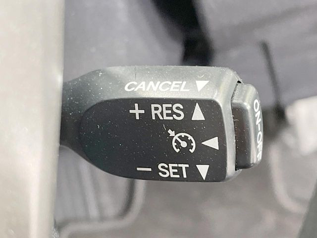 �y�N���[�Y�R���g���[���z�������H�����N���N���s�B�A�N�Z���𗣂��Ă���葬�x�ő��s���ł��A�������^�]���̕��S���y��!�����E�������ȒP�ȃX�C�b�`����Œ����ł��܂��B