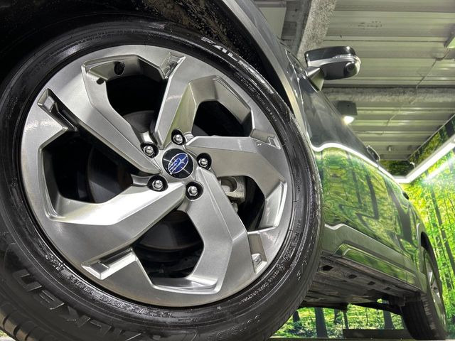 �y����18�C���`�A���~�z�C�[���z�O�ςɃ}�b�`���������A���~�z�C�[���𑕒����Ă���܂��B�e��ЊO�A���~�z�C�[����A�X�^�b�h���X�^�C�����戵�����Ă���܂��B���񂲑��k����������