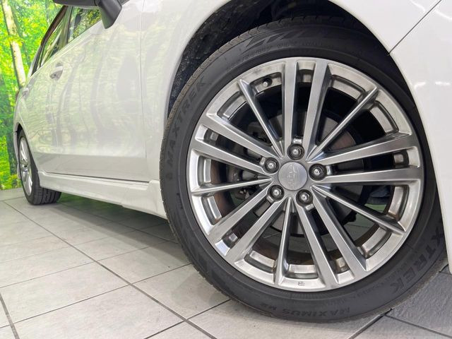 �y����17�C���`�A���~�z�C�[���z�O�ςɃ}�b�`���������A���~�z�C�[���𑕒����Ă���܂��B�e��ЊO�A���~�z�C�[����A�X�^�b�h���X�^�C�����戵�����Ă���܂��B���񂲑��k����������