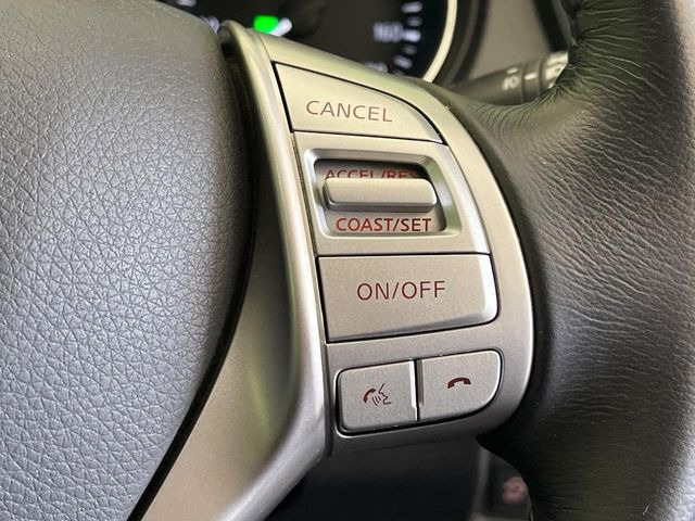 �y�N���[�Y�R���g���[���z�������H�����N���N���s�B�A�N�Z���𗣂��Ă���葬�x�ő��s���ł��A�������^�]���̕��S���y��!�����E�������ȒP�ȃX�C�b�`����Œ����ł��܂��B