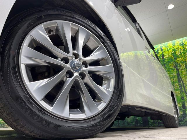 �y����18�C���`�A���~�z�C�[���z�O�ςɃ}�b�`���������A���~�z�C�[���𑕒����Ă���܂��B�e��ЊO�A���~�z�C�[����A�X�^�b�h���X�^�C�����戵�����Ă���܂��B���񂲑��k����������