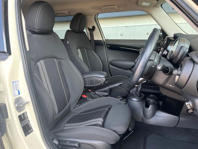 ���V�[�g�̎g�p��:�j��E�ւ�������Ȃ��A�����̒ʂ肫�ꂢ�ȏ�Ԃ��ێ����Ă���܂��B�܂��A�����N���[�j���O�E�R�[�e�B���O�����p�����������܂��B