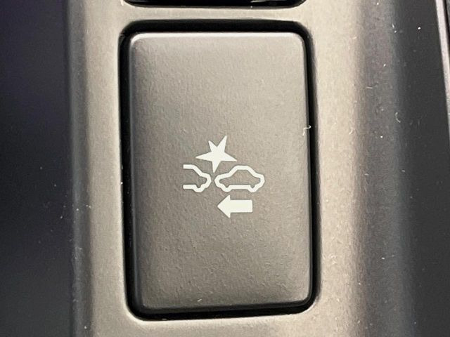 �y�v���N���b�V���Z�[�t�e�B�z�O���̎ԗ��������m���A�Փ˂������Ȏ��͌x��Œ��ӂ𑣂��A�u���[�L�𓥂ޗ͂��T�|�[�g�B�u���[�L�𓥂߂Ȃ������ꍇ�͏Փ˔�Q�y���u���[�L���쓮�A�Փˉ�����T�|�[�g���܂��B