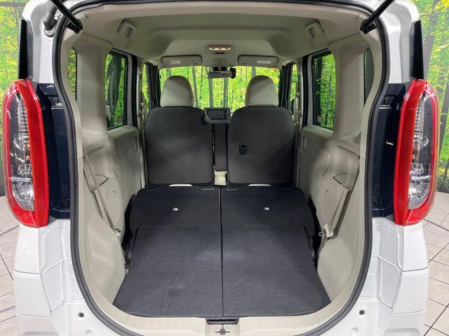 ���i�̂���������ʋ΁A���}���ɏ\���ȉ׎��X�y�[�X���m�ۂ��Ă���܂��B�Z�J���h�V�[�g��|���ƁA�傫�ȉו��̐ύڂ��\�ł���