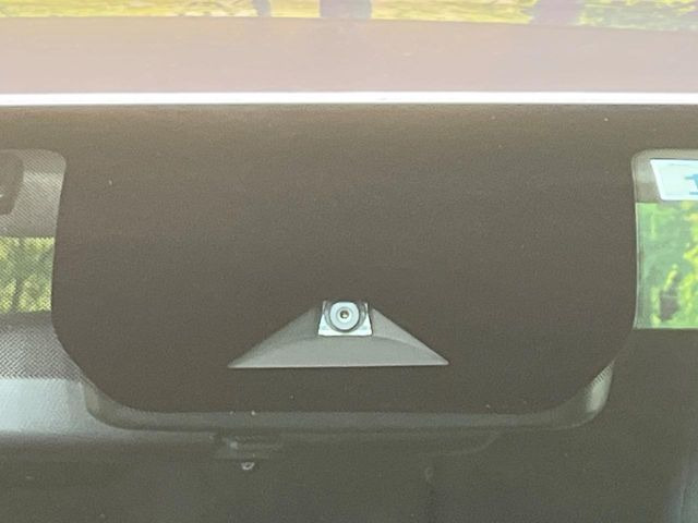 �y�C���e���W�F���g�G�}�[�W�F���V�[�u���[�L�z�t�����g�J�����őO���̎ԗ�����s�҂����m�B�Փ˂������Ȏ��͏Փ˔�Q�y���u���[�L���쓮�A�Փˉ�����T�|�[�g�B�����S�Ƀh���C�u�����y���݂��������܂��B