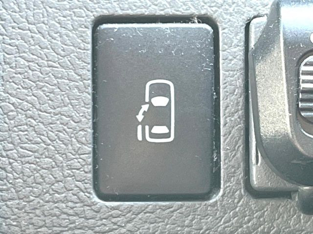 �y�p���[�X���C�h�h�A�z�X�}�[�g�L�[��^�]�Ȃ̃X�C�b�`�ŃX���C�h�h�A�̊J���\���d��������͂����ăh�A���J����K�v�������A���������q�l�ł��A�d���ו��������Ă��鎞�����N�ɊJ���߂ł��܂���