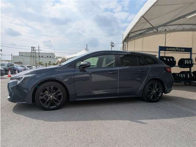 カローラツーリング1.8 ハイブリッド W×B