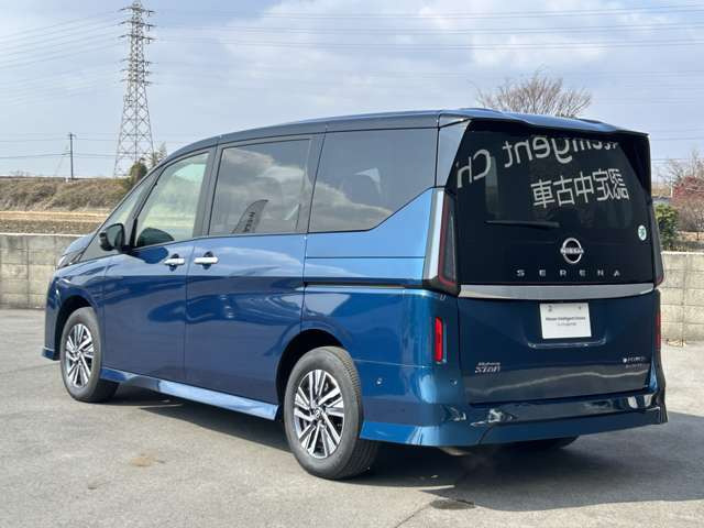 セレナ1.4 e-4ORCE ハイウェイスターV 4WD