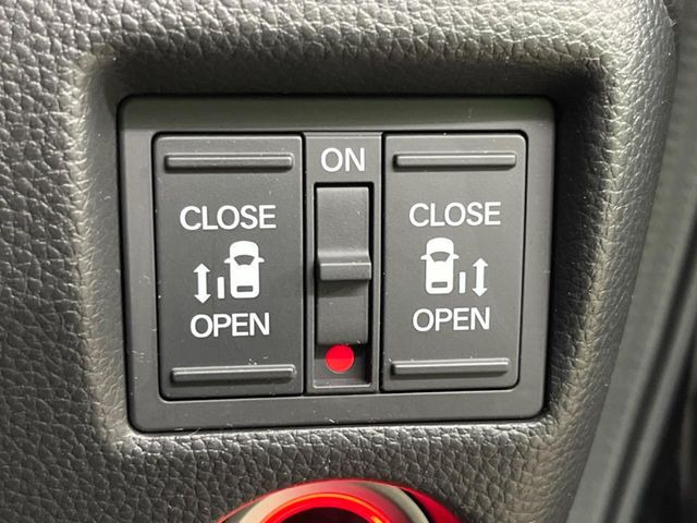 �y�����p���[�X���C�h�h�A�z�X�}�[�g�L�[��^�]�Ȃ̃X�C�b�`�Ō�ȗ����X���C�h�h�A�̊J���\���d��������͂����ăh�A���J����K�v�������A�����Ȃ��q�l�ł��ȒP�ɊJ���߂ł����K�ł���