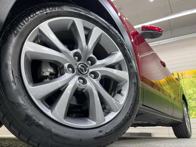 �y�����A���~�z�C�[���z�O�ςɃ}�b�`���������A���~�z�C�[���𑕒����Ă���܂��B�e��ЊO�A���~�z�C�[����A�X�^�b�h���X�^�C�����戵�����Ă���܂��B���񂲑��k����������