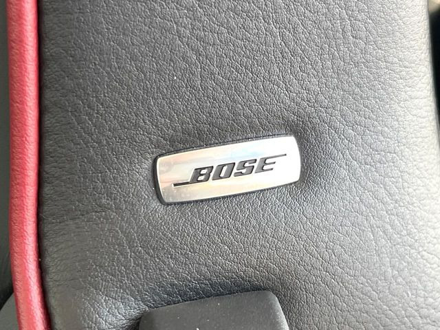 �yBOSE�T�E���h�V�X�e���z���i�ʃT�E���h�V�X�e���𓋍ځB��p�̃`���[�j���O���{���ꂽ�召�l�X�ȃX�s�[�J�[����ǎ��ȃT�E���h���t�ł��A�Տꊴ���ӂ�鉹����Ԃ����o���܂��B