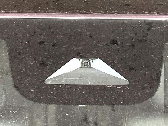 �y�z���_�Z���V���O�z���s���ɑO���̎ԗ�����F�����A�Փ˂������Ȏ��͌x��ƃu���[�L�ŏՓˉ���Ɣ�Q�y�����A�V�X�g�B�����S�Ƀh���C�u�����y���݂��������܂��B