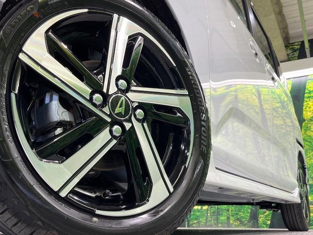 �y����15�C���`�A���~�z�C�[���z�O�ςɃ}�b�`���������A���~�z�C�[���𑕒����Ă���܂��B�e��ЊO�A���~�z�C�[����A�X�^�b�h���X�^�C�����戵�����Ă���܂��B���񂲑��k����������