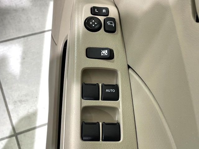 �y�d���i�[�~���[�z�T�C�h�~���[�͓d���i�[���ƂȂ��Ă���A�������ԏ�ł��L�Y�������X�N��}�����܂��B