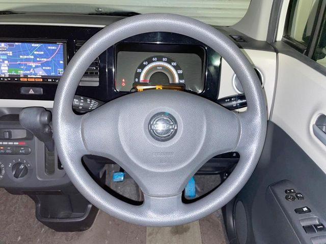 �y�����v�����X�e�A�����O�z�㎿�Ȋv���g�p���邱�ƂŁA��ɂ����������݂ƂĂ��^�]���₷���n���h���ł���