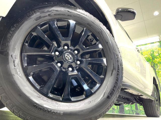 �y�O���[�h��p����18�C���`�A���~�z�C�[���z�f�U�C�����̍��������A���~�z�C�[���𑕒����Ă���܂��B�e��ЊO�A���~�z�C�[����A�X�^�b�h���X�^�C�����戵�����Ă���܂��B���񂲑��k����������