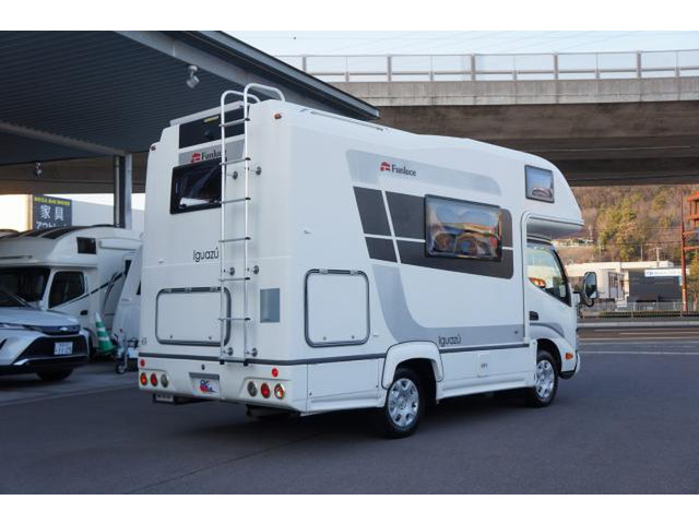 カムロードキャンピング