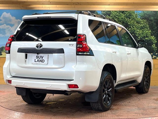 ☆全国のネクステージからお取り寄せが可能※!遠方の店舗に展示してあるクルマが気になる場合も、最寄りの店舗でご覧いただくことが可能です!是非私たちに要望をお聞かせください!※別途費用