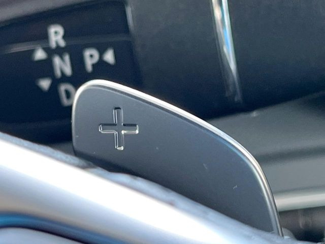 ���X�e�A�����O�p�h���V�t�g:�N�C�b�N�ȃV�t�g���삪�\!���X�|���X�������A���Ȃ��̃M�A�ϑ��ɂ�������Ƃ��Ă��Ă���܂�!���Ԃƈ�̂ƂȂ�鑕���ł��B