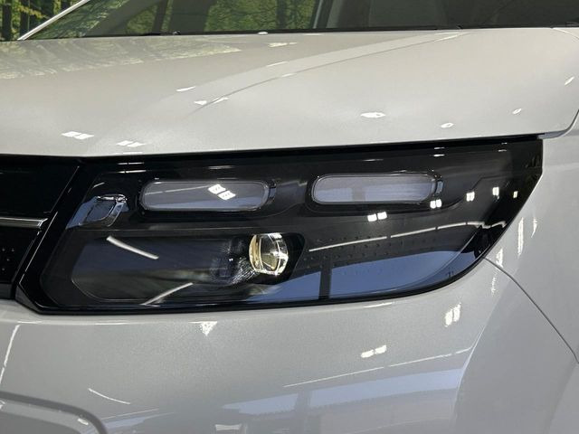 �yLED�w�b�h���C�g�z���V����ԑ��s�����ǍD�Ȏ��E���m�ۂ����S���ĉ^�]�ł��鍂�P�xLED�w�b�h���C�g�𑕔�!�_�����x�������A����d�͂��}�����Ă��܂��B