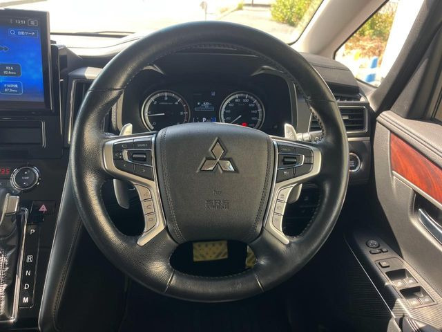 �y�����v�����X�e�A�����O�z�㎿�Ȋv���g�p���邱�ƂŁA��ɂ����������݂ƂĂ��^�]���₷���n���h���ł���