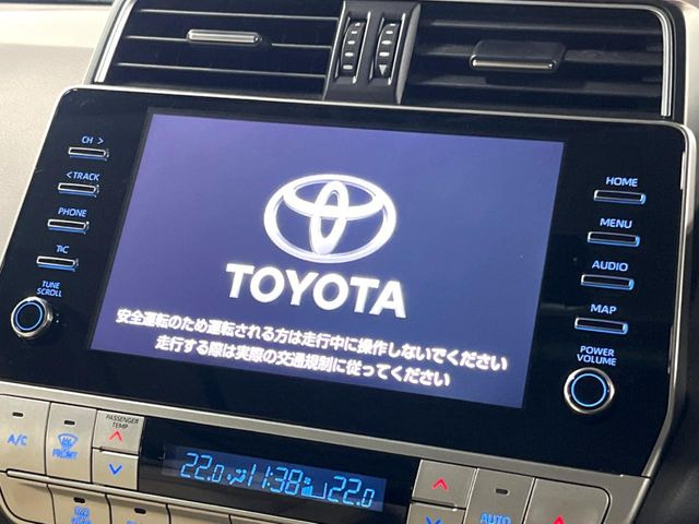 【メーカー純正ナビ】インテリアに溶け込むスタイリッシュな「専用設計」メーカーナビを装備♪視認性や操作性など基本性能にも優れ、より上質なカーライフをお楽しみいただけます。