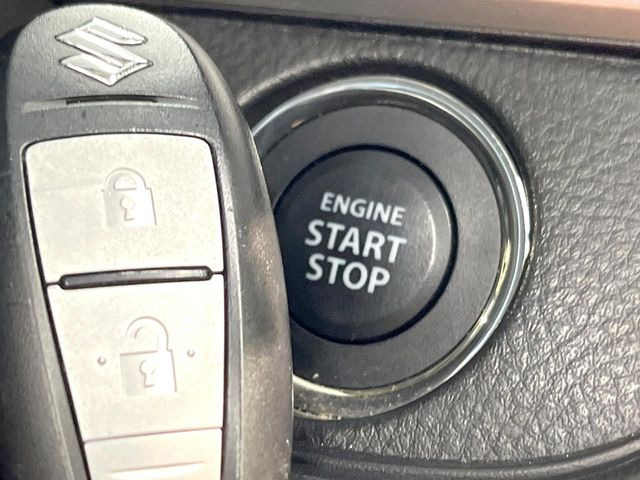 �y�L�[���X�X�^�[�g�V�X�e���z�J�o����|�P�b�g�ɓ��ꂽ�܂܂ł��h�A�̎{���E�������\�ȃX�}�[�g�L�[�𑕔��B�G���W���̃I���E�I�t�����J�M�����o���K�v����������Ƃ��Ă��֗��ł���