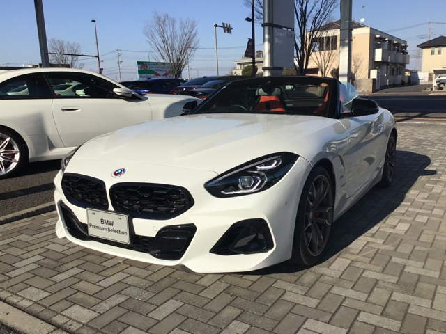 Z4M40i