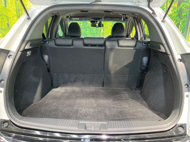 後席を格納すると、これだけの広さが!シーンに合わせたシートアレンジで、大きな荷物も積むことが出来ます♪