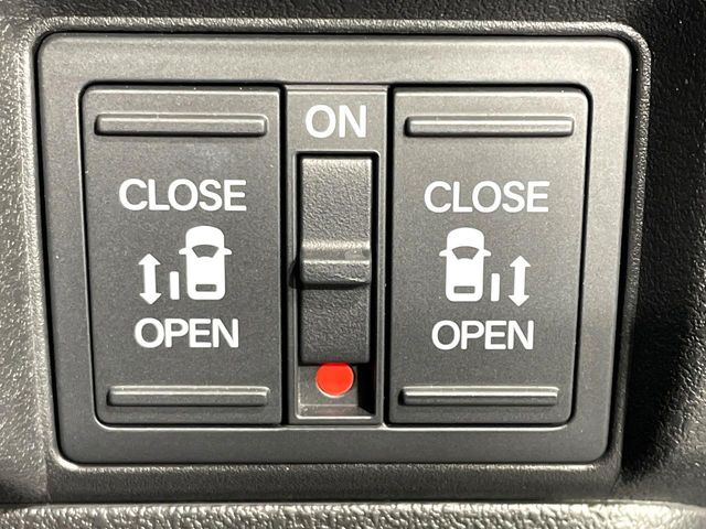 �y�����p���[�X���C�h�h�A�z�X�}�[�g�L�[��^�]�Ȃ̃X�C�b�`�Ō�ȗ����X���C�h�h�A�̊J���\���d��������͂����ăh�A���J����K�v�������A�����Ȃ��q�l�ł��ȒP�ɊJ���߂ł����K�ł���