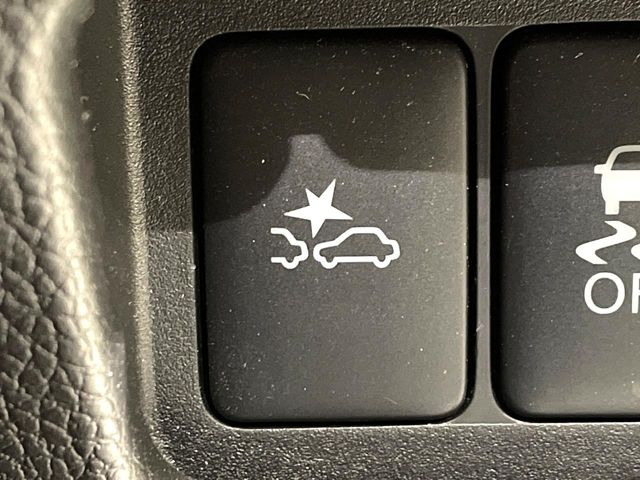 �y�O�He-Assist�z���s���ɑO���̎ԗ�����F�����A�Փ˂������Ȏ��͌x��ƃu���[�L�ŏՓˉ���Ɣ�Q�y�����A�V�X�g�B�����S�Ƀh���C�u�����y���݂��������܂��B